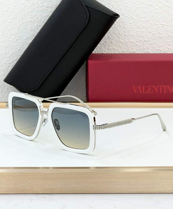 Picture of Valentino Sunglasses _SKUfw66635714fw